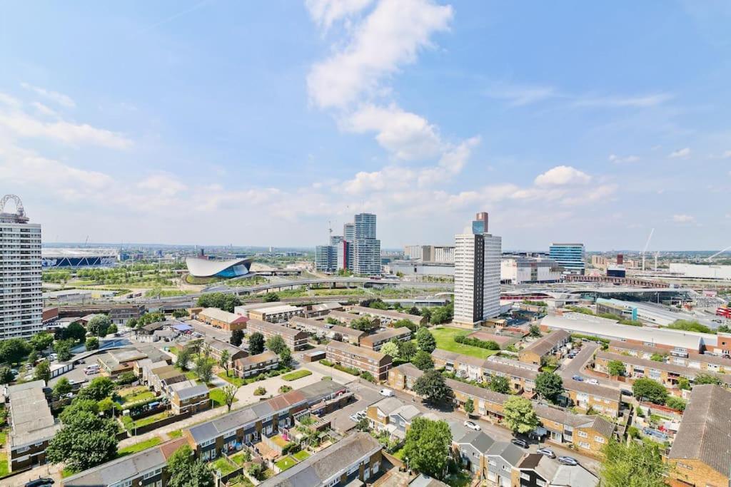 2 Bed 2 Baths Apt In Stratford London