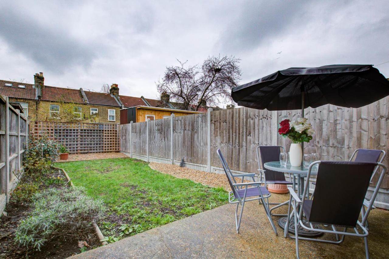 Statera - 2-bed House In Stratford Vakantiehuis *