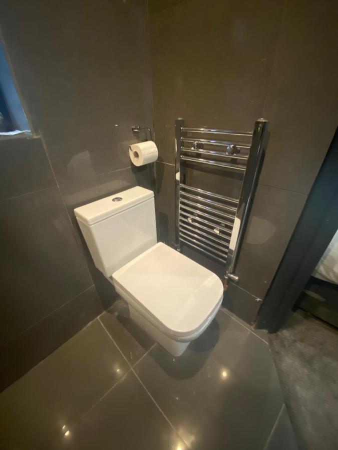 Mannbuilding Guest house London