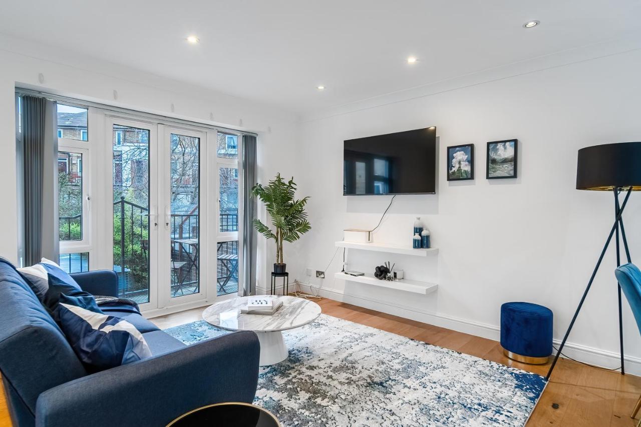 Chic 3 Bed Near Bridge With Balcony Londen