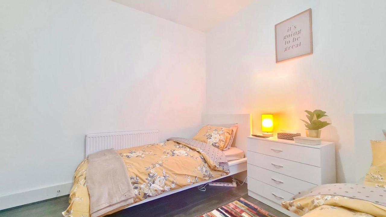 Deluxe Private In Manor Park * Londen
