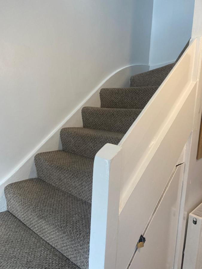 Hameway House- Stunning 4 Bedroom House With A Spacious Kitchen * London