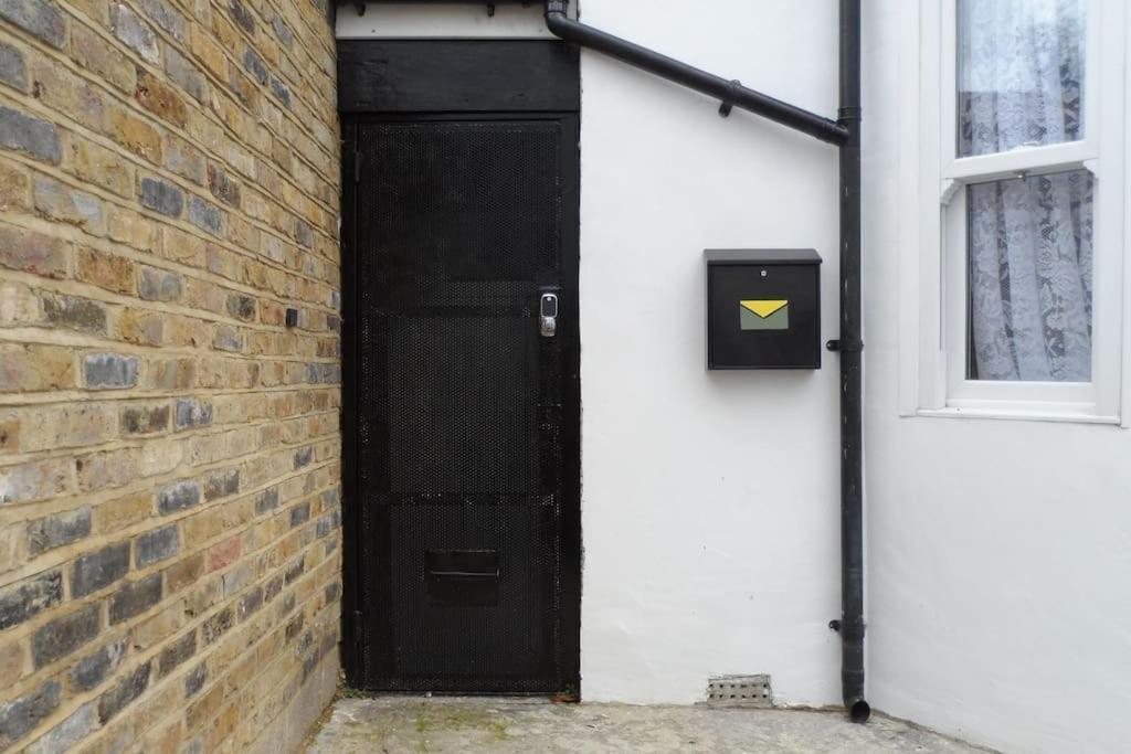 Bubblesbnb, 1 Bedroom Flat Apartment