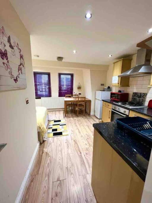 Cosy One Bedroom Flat In