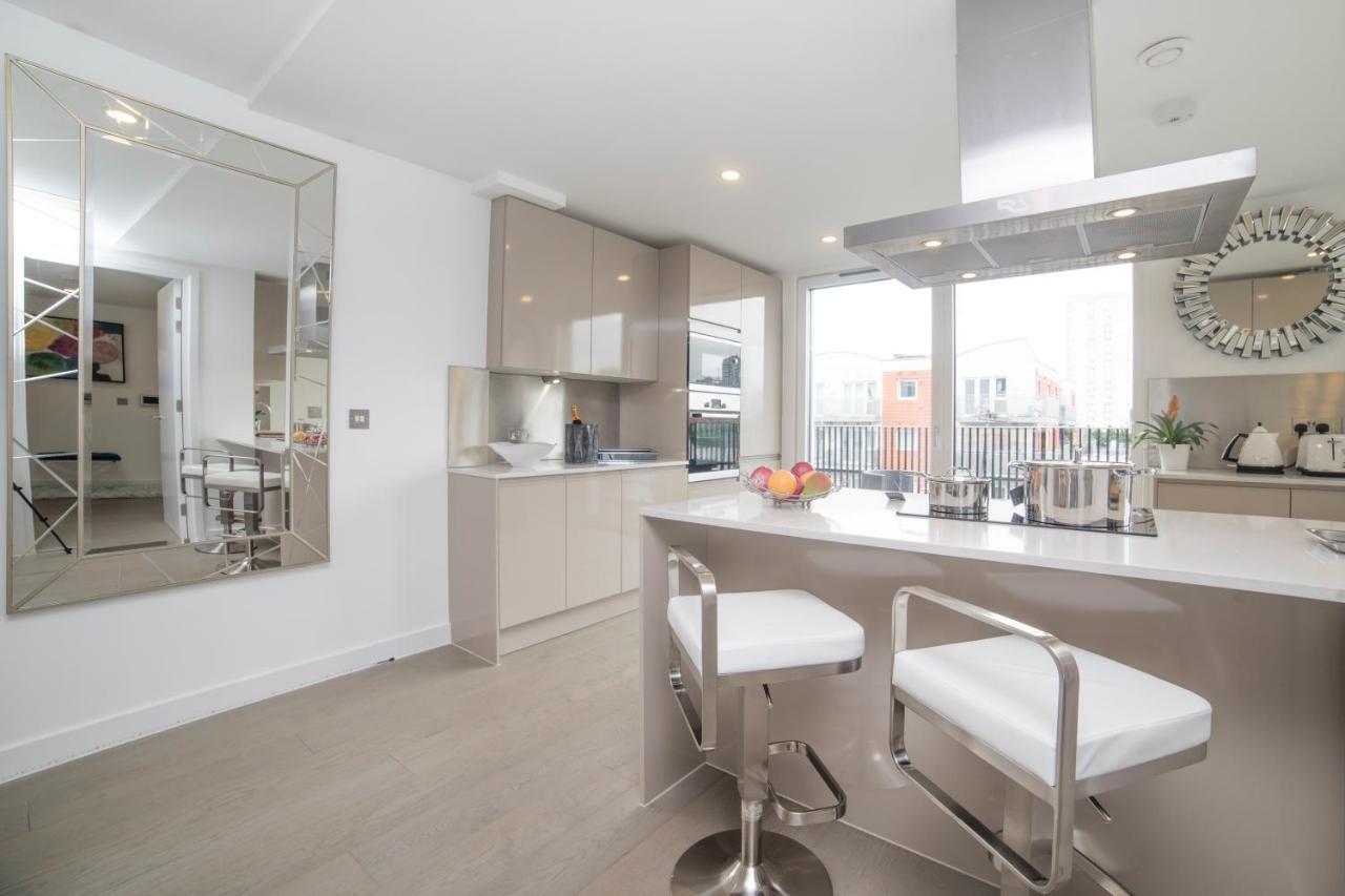 Premier 3 Bed Lux - Sleeps 8 Apartment