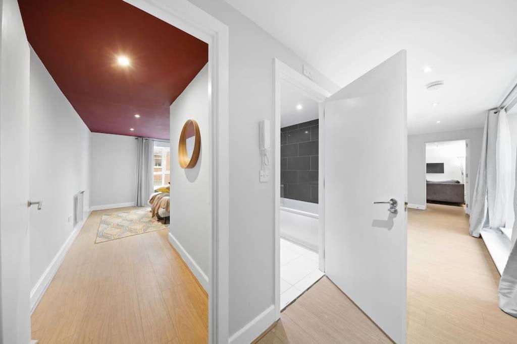 Canary Wharf By Hiatus Concierge London