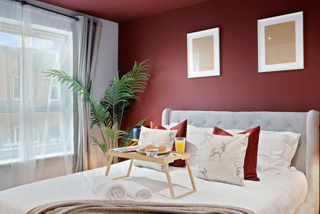 Canary Wharf By Hiatus Concierge Apartment