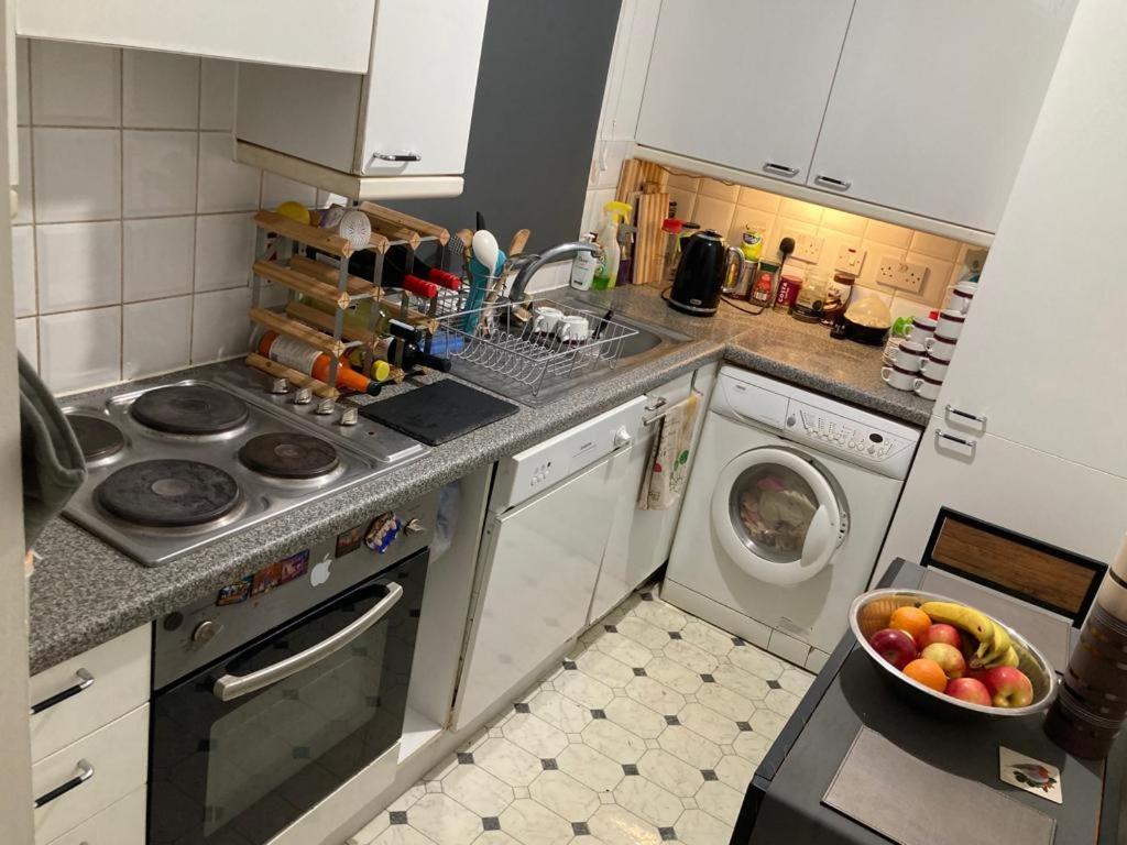 Habitación en casa particular Limehouse Upon Thames In Great Location *