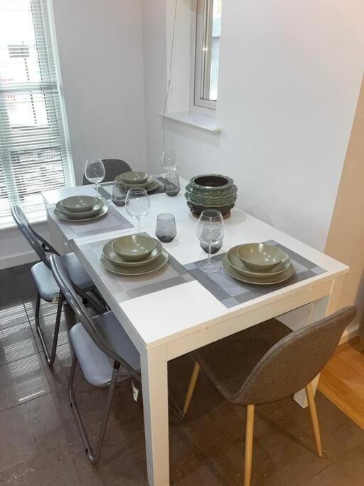Easy - Bright And Airy 2bed Apart Apartment