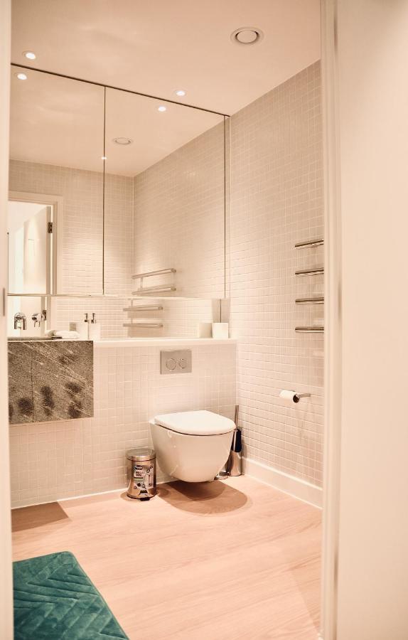 Canary Wharf, E14 9pw, 2 Bedroom London
