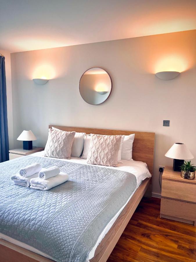 Apartment Canary Wharf, E14 9pw, 2 Bedroom London