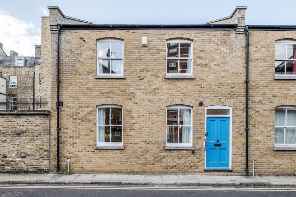 House 10 Mins To Tower Bridge Hot Tub & Parking Holiday home *