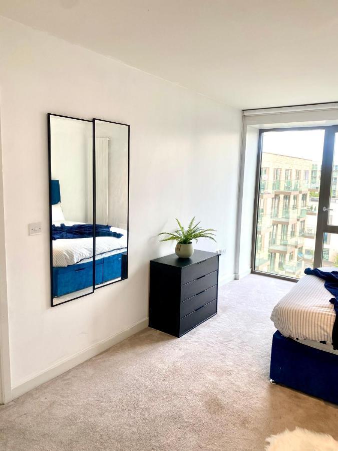 Apartment Md : Stunning 2 Bedroom 2 Bath - Royal Docks London