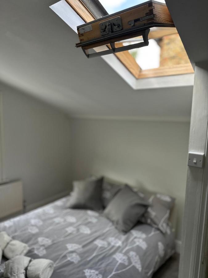 Cozy Double And Triple In Greenwich Homestay *
