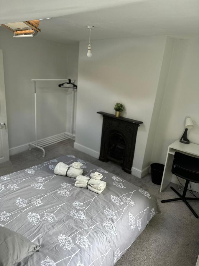 Homestay Cozy Double And Triple In Greenwich