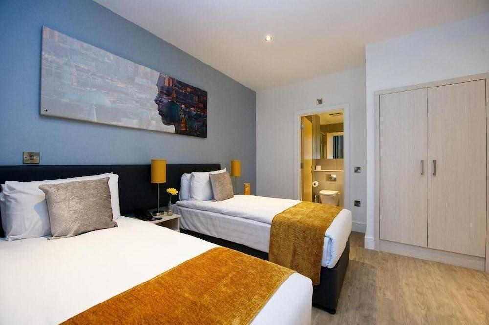 Staycity Greenwich High Road Apartahotel