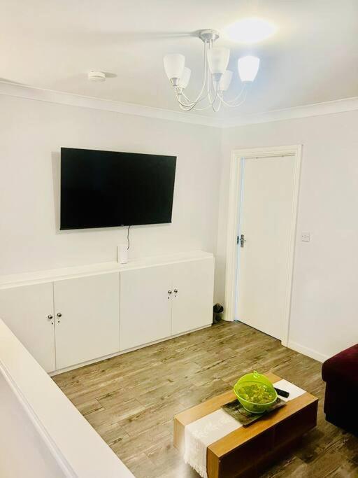 Apartment 3 Bed Sky Se15 Peckham