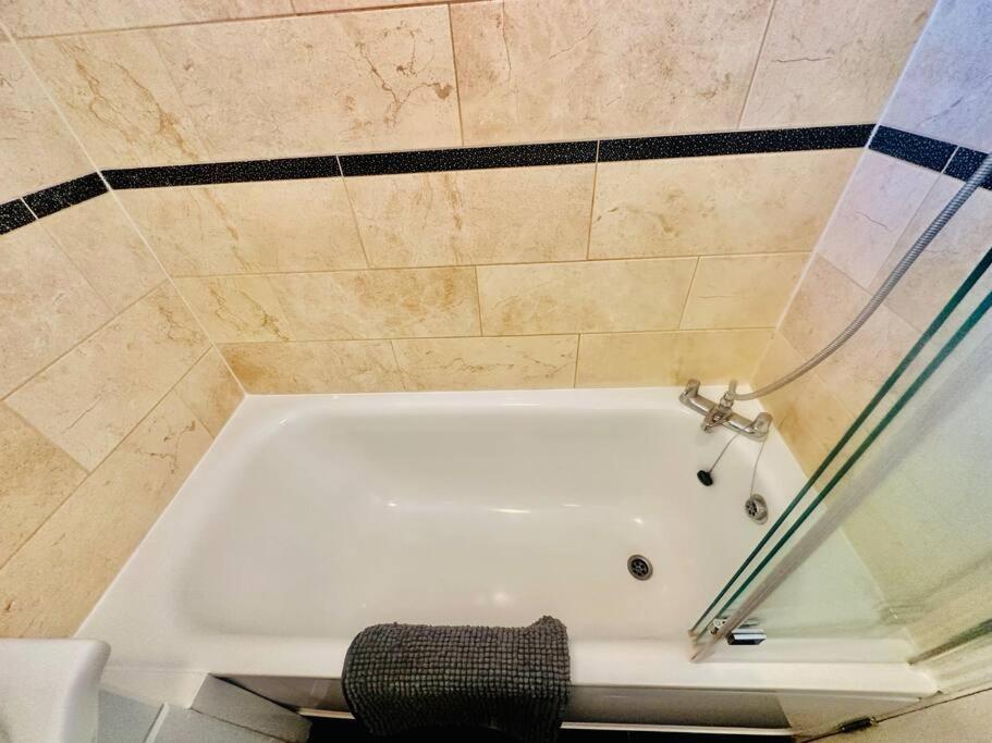 3 Bed Sky Se15 Peckham * London