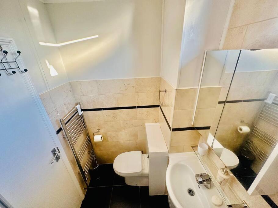 Apartment 3 Bed Sky Se15 Peckham *