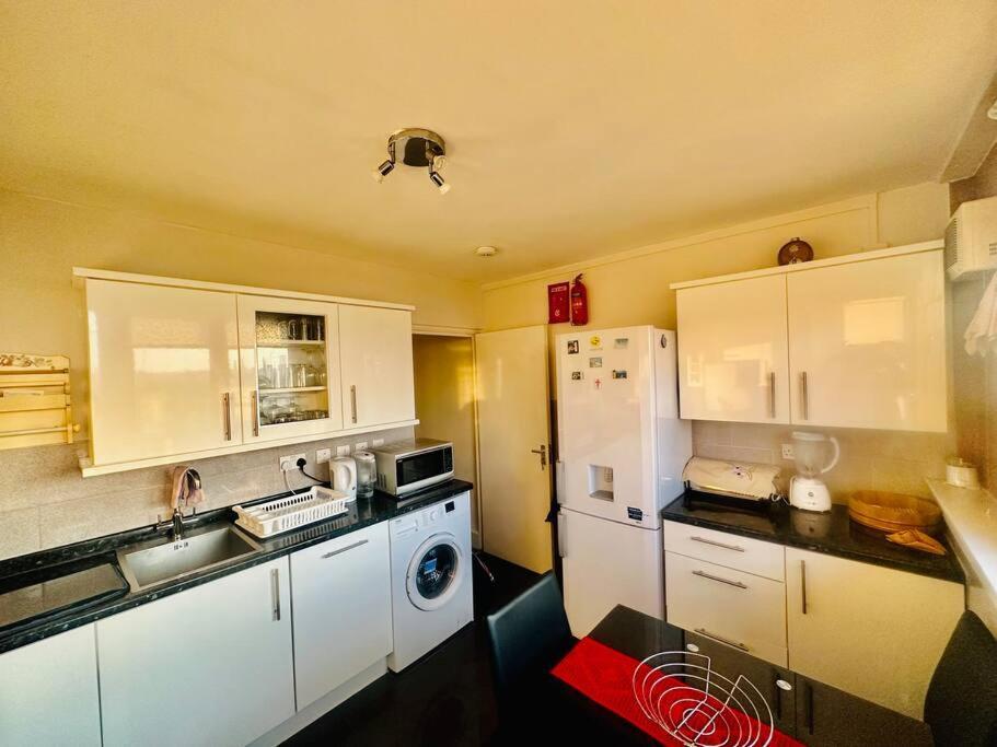 Apartment 3 Bed Sky Se15 Peckham