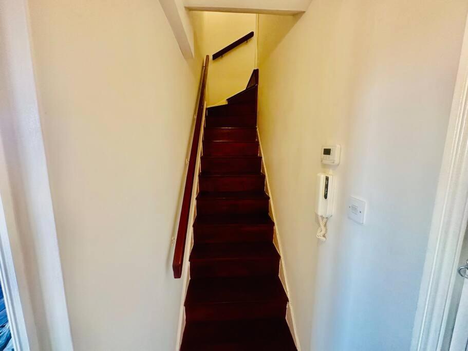 Apartment 3 Bed Sky Se15 Peckham