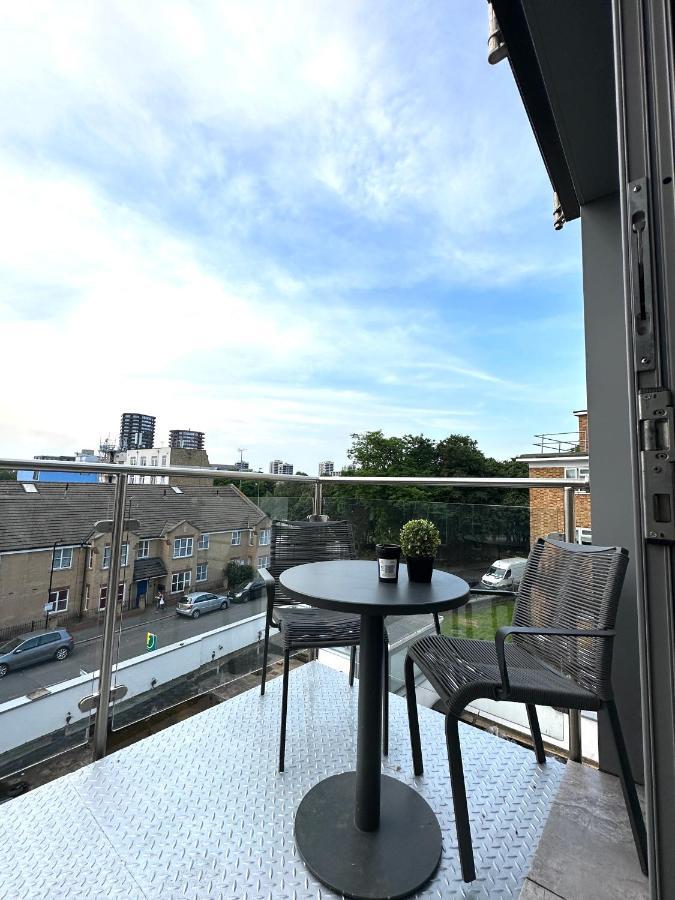 Modern 3 Bed Flat With Private Terrace In Shoreditch * London