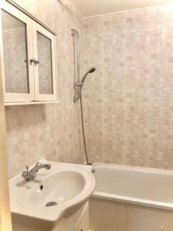 White Chapel Holiday 2 Bedroom Apartment *