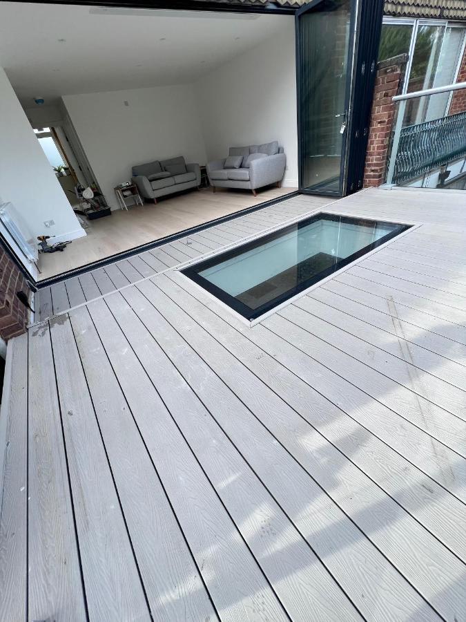Holiday home Beautiful 5-bedroom Private House In Quiet Street 2 Minutes From Station *