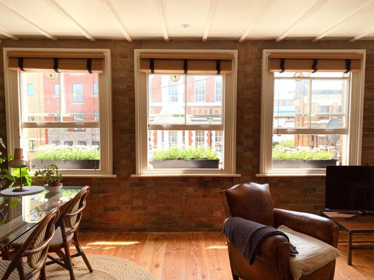 Your Private Hoxton Sleeps 3 Zone 1 *