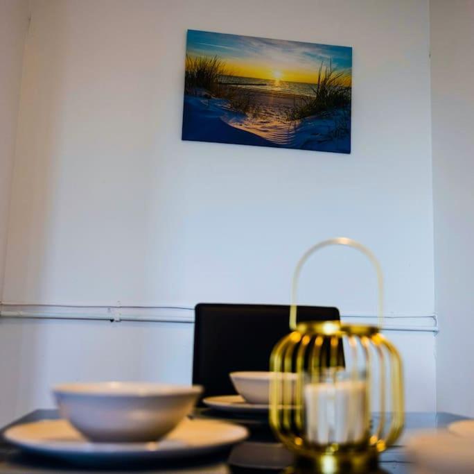 Apartment 2 Bedrooms -parking-very Spacious-wifi
