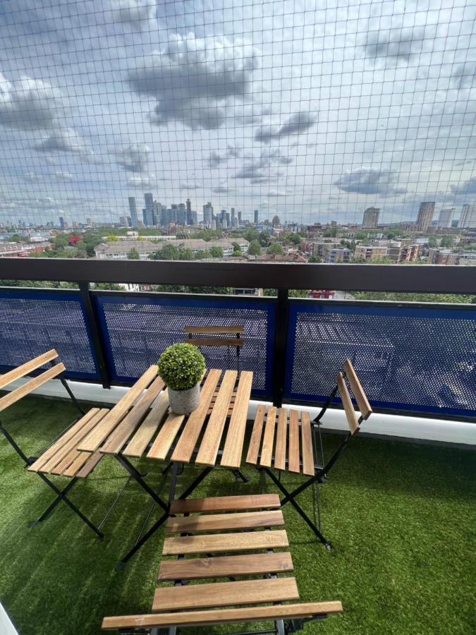 New Tower Bridge , Canada Water 2 Bedroom Flat With A View Apartment *