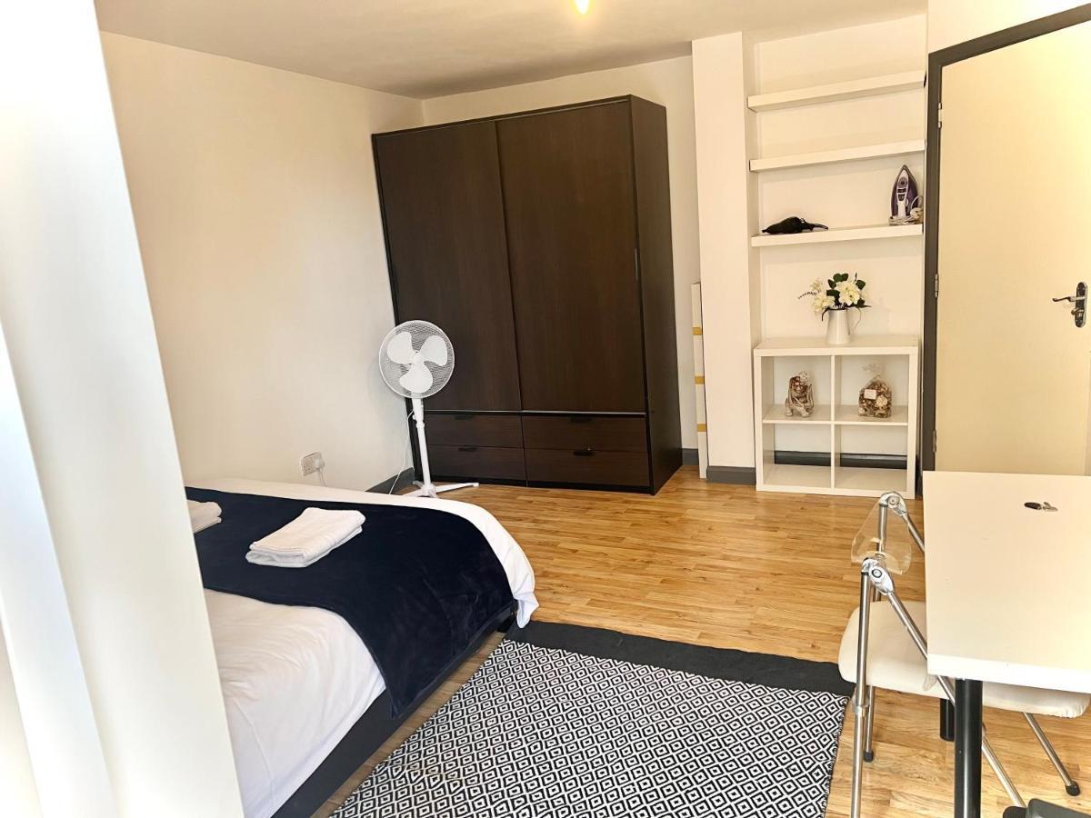 White Chapel Holiday 2 Bedroom Apartment