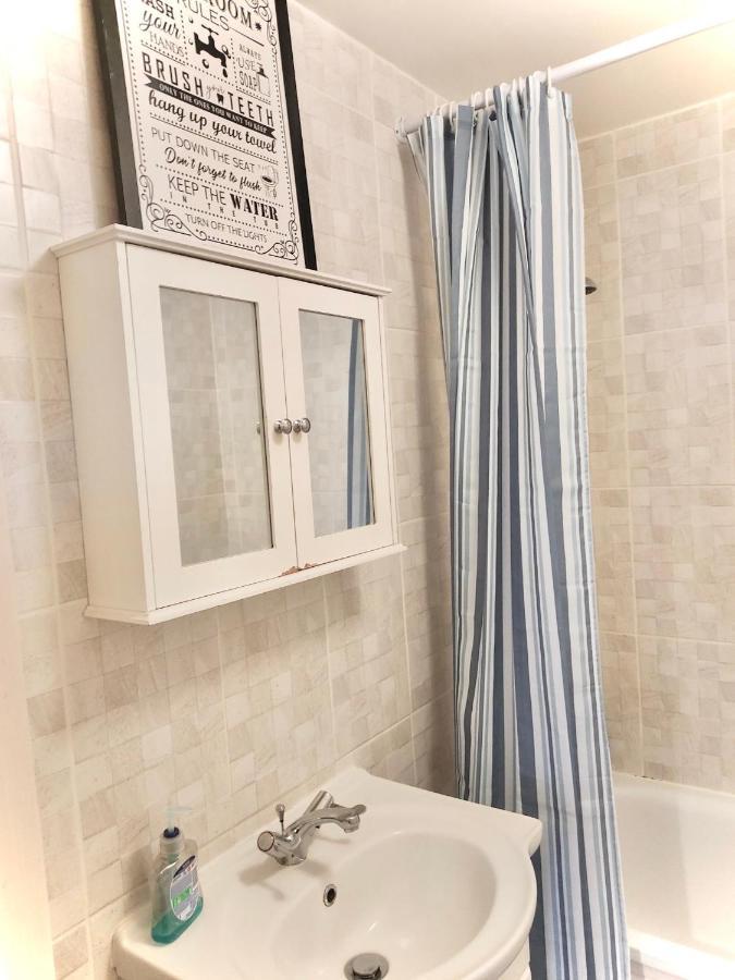 White Chapel Holiday 2 Bedroom Apartment