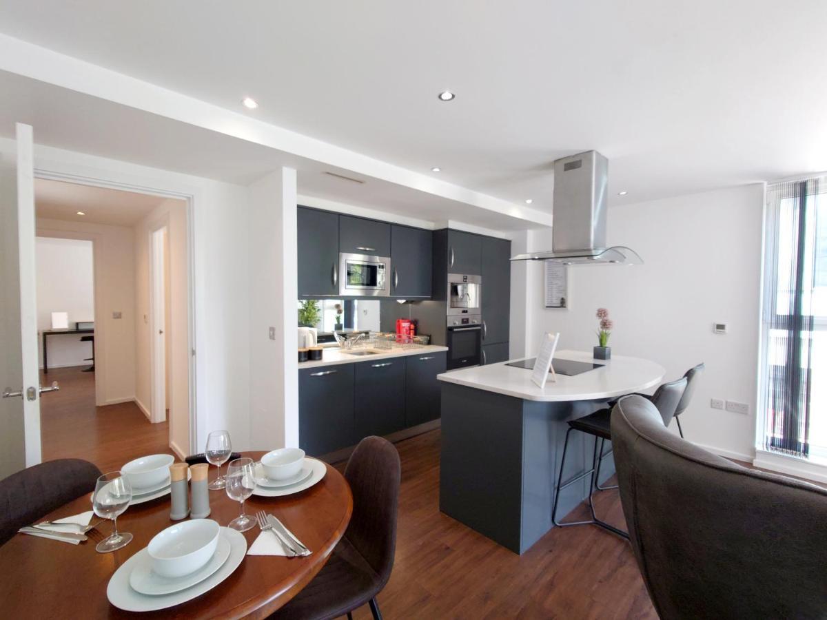 Apartment Fully Serviced Two Bed By Excel & O2