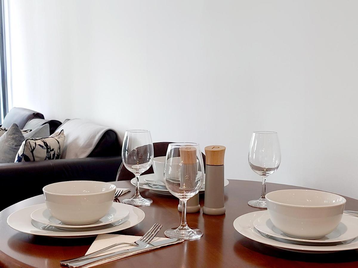 Apartment Fully Serviced Two Bed By Excel & O2