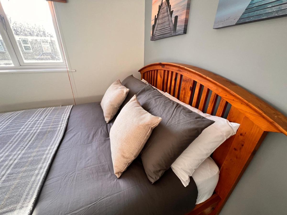 42i Premium Exactly Like The Photos Guest house