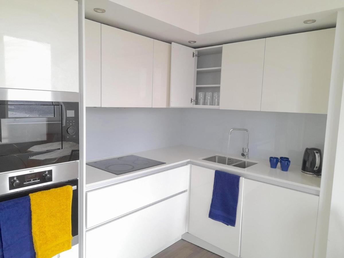Two Bedroom Near Southall Station! Apartment *