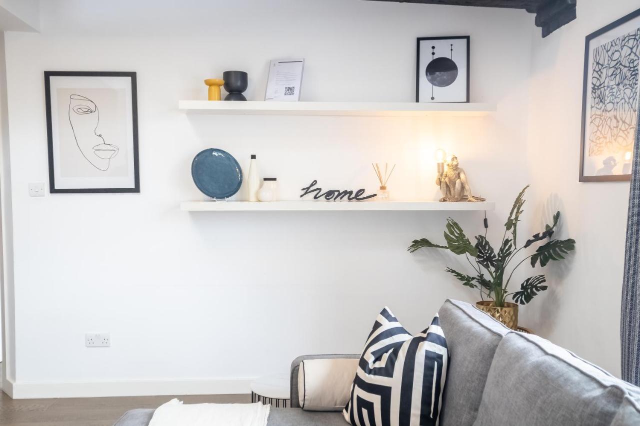 Three Bed With City View Shoreditch Perfect For Business Corporate By Belvilla