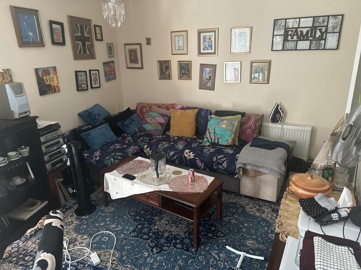 Private Room. In Zone 2 In Cousy Flat Accommodatie bij particulieren
