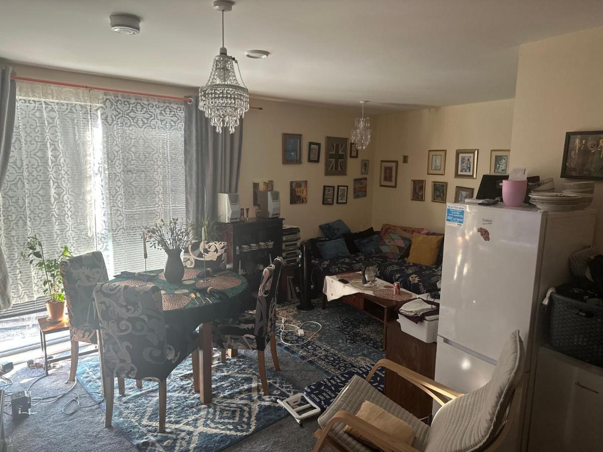 Private Room. In Zone 2 In Cousy Flat *
