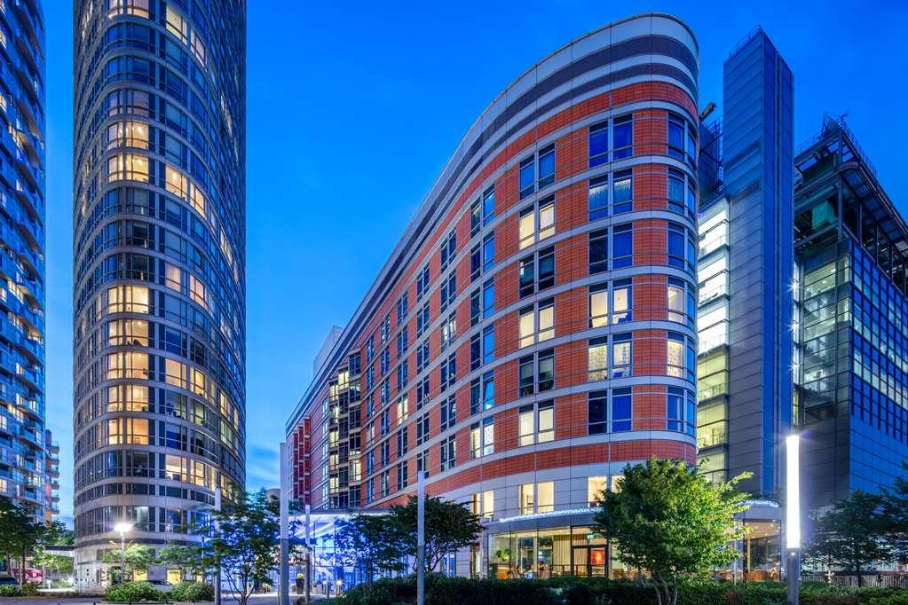 Radisson Blu Edwardian New Providence Wharf *