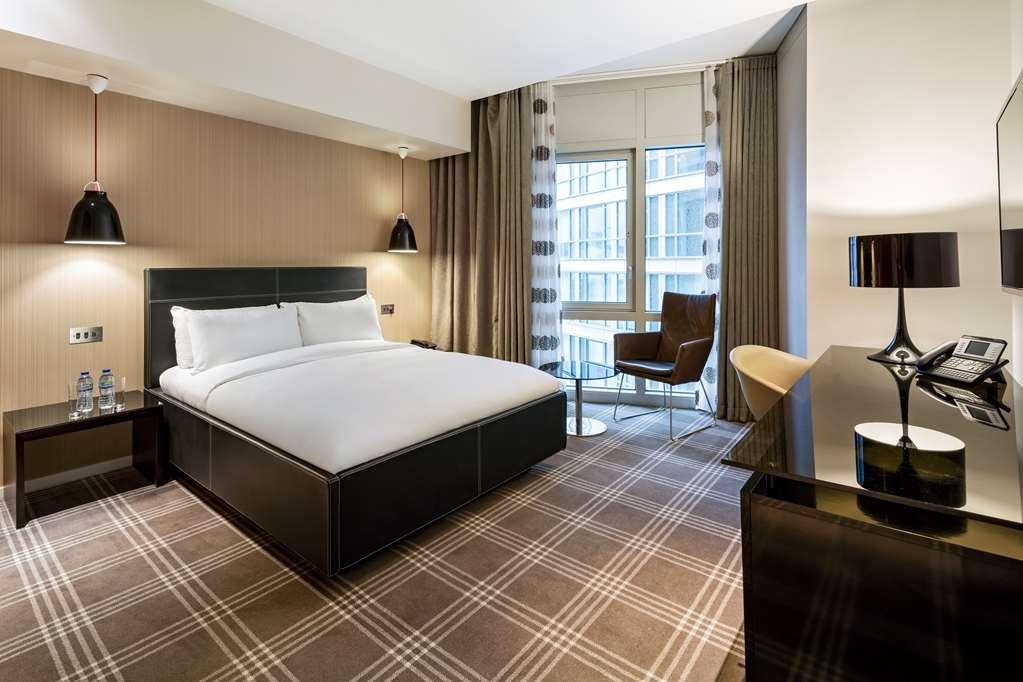Radisson Blu Edwardian New Providence Wharf Hotel