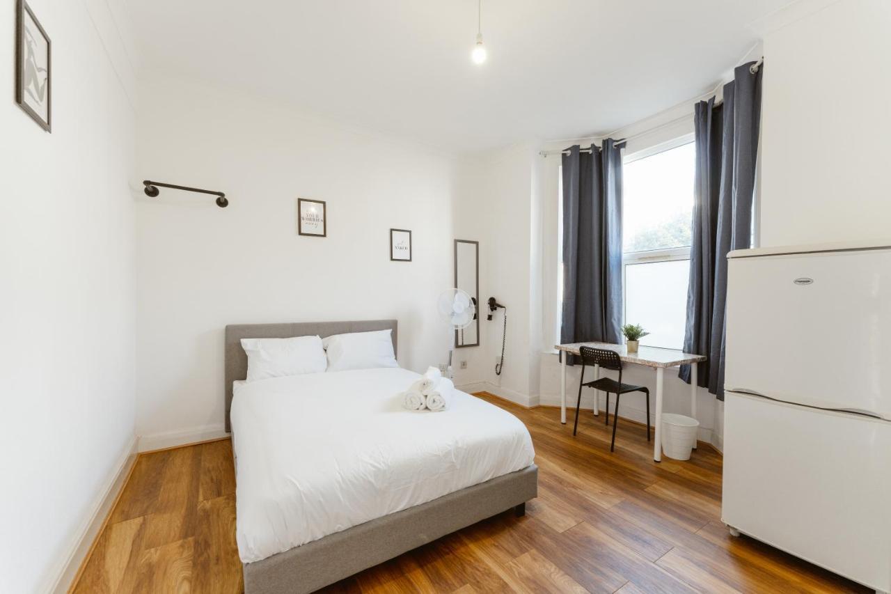 Leyton Comfy Double -50 Guest house London