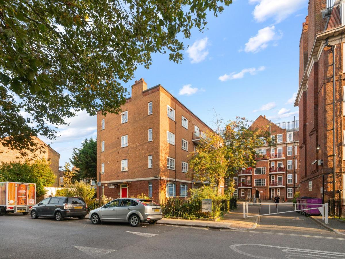 Apartment Whitechapel - Steps From Station & Sights! *