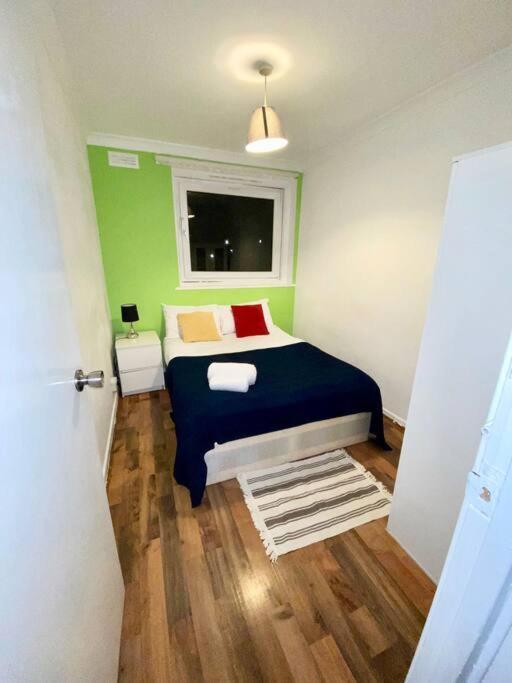 Garden Flat Whitechapel