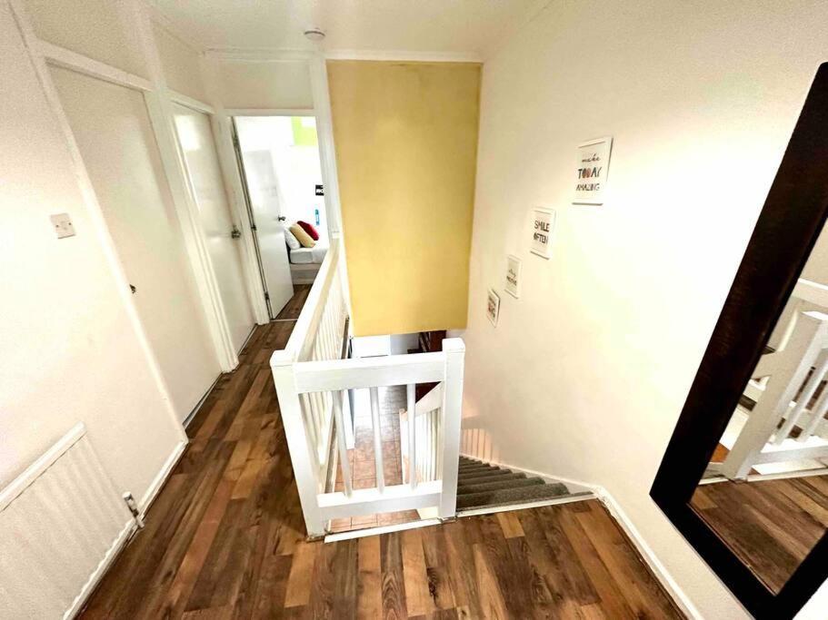 Garden Flat Whitechapel *
