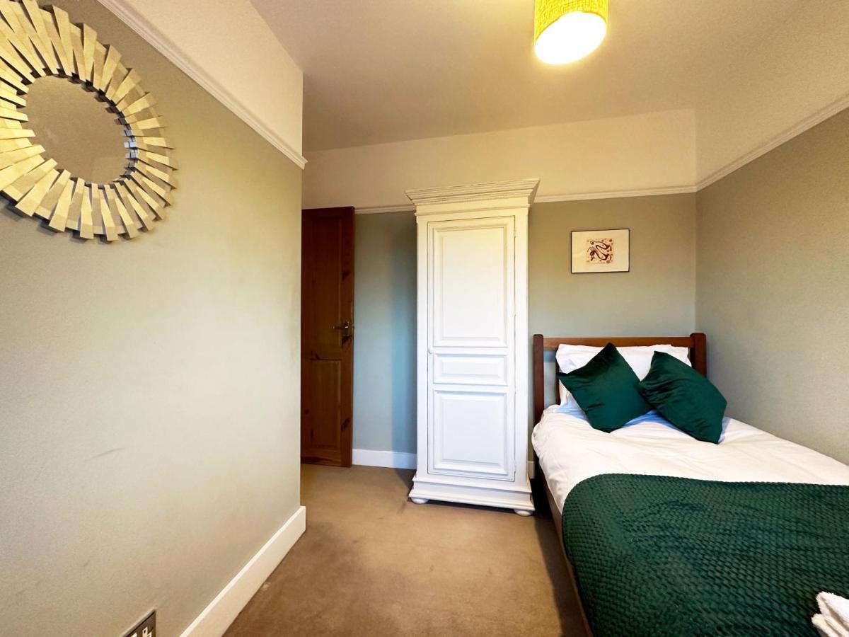 Daisy's Place In London