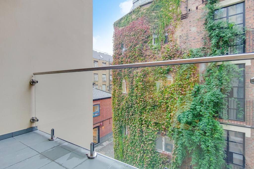 Apartamento 11 Borough - Bright & Spacious 2-bed Near Bridge *