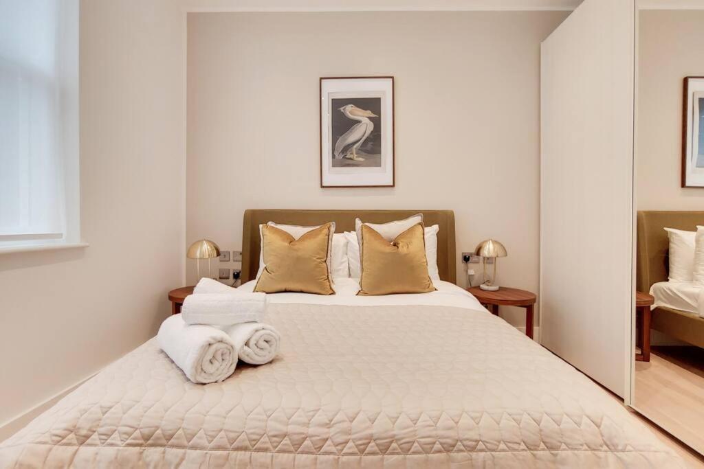 Apartamento 11 Borough - Bright & Spacious 2-bed Near Bridge *