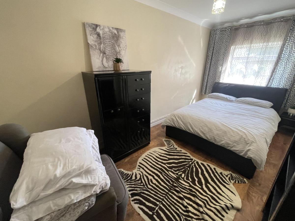 Impeccable 1-bed In Apartment London